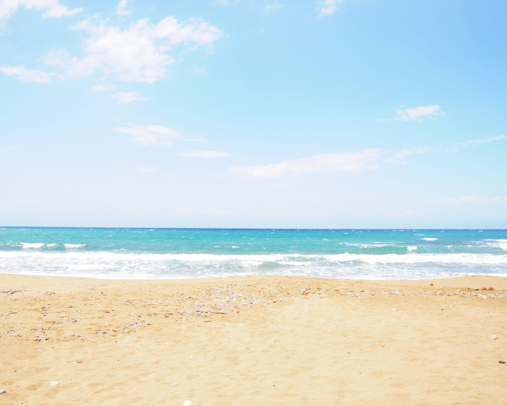 Nudistai ir Šeima: Kaip Natūralizmas Stiprina Suaugusiųjų Ryšį ir Santykius